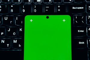 Bảng tỷ lệ kèo chấp bóng đá hiển thị trên màn hình